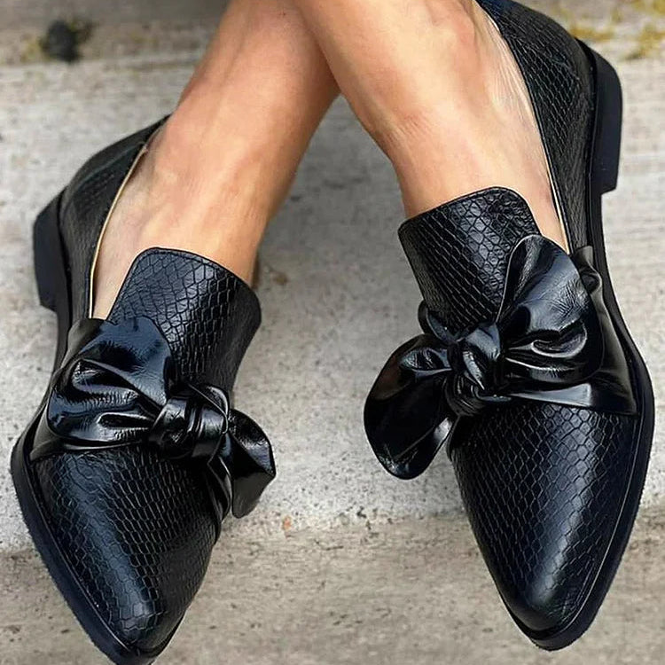 Zwarte Loafer met Glanzende Strik