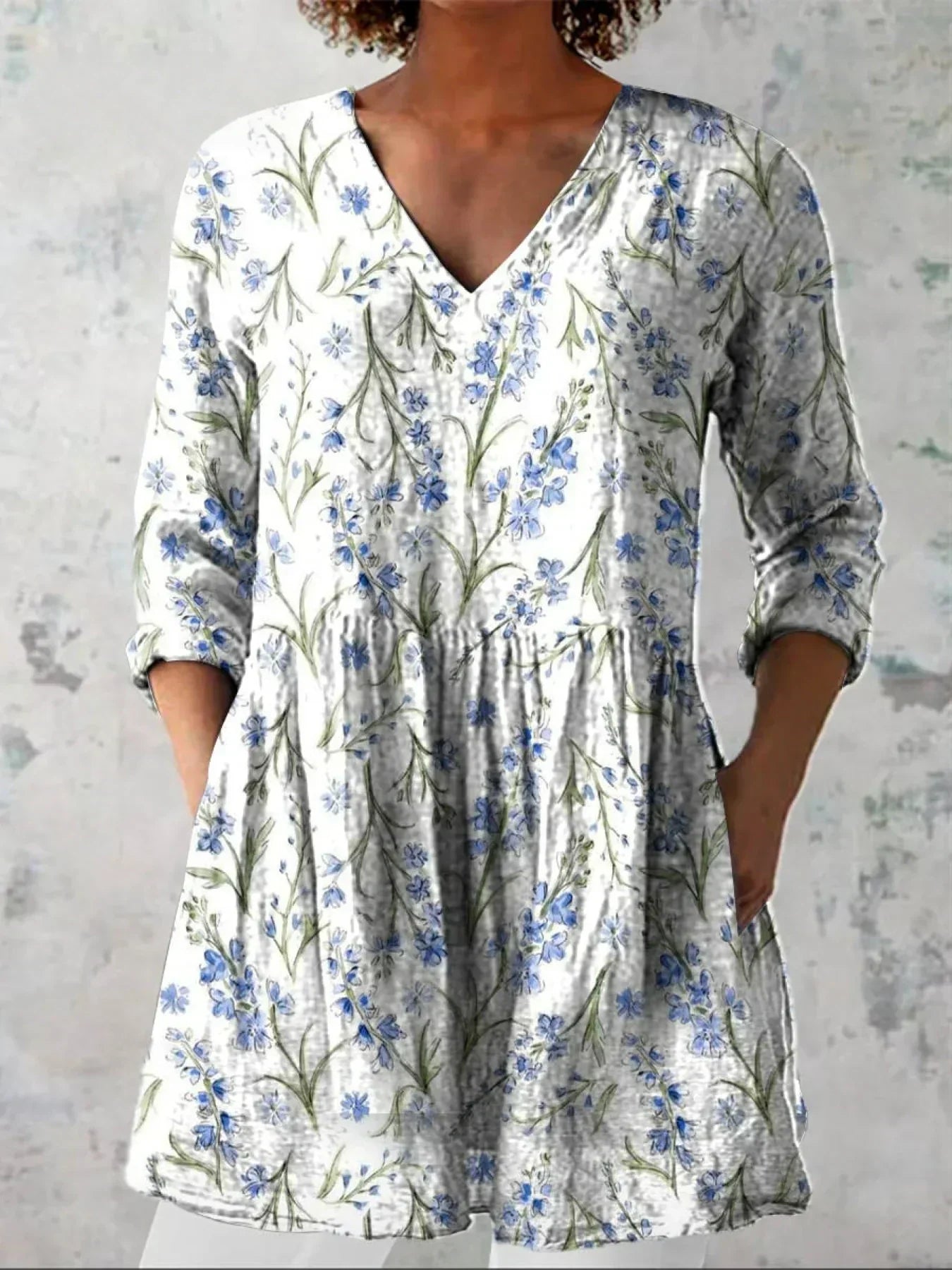 Isabella | Schattige Bloemen V-Hals Shirt