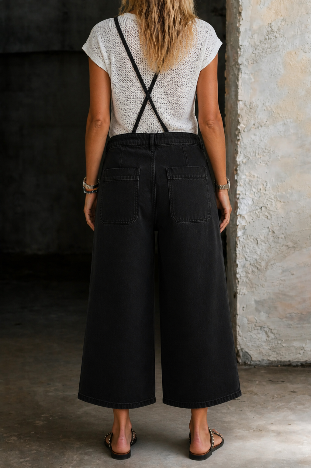 Elizabeth | Brede Pijpen Draagband Jumpsuit