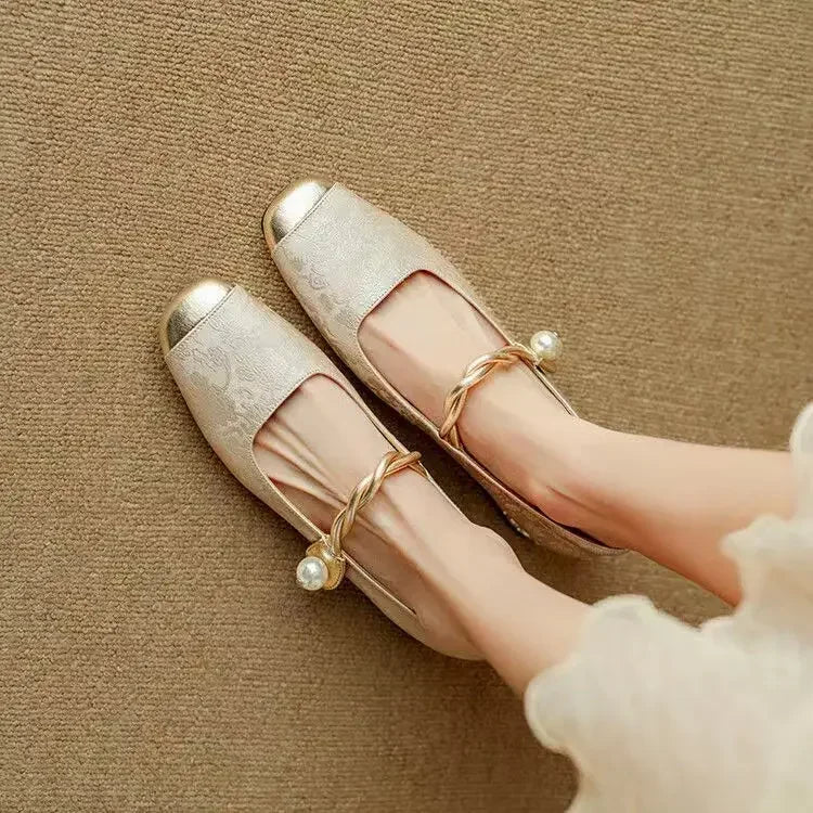 Parelriem Vintage Mary Jane Hakken