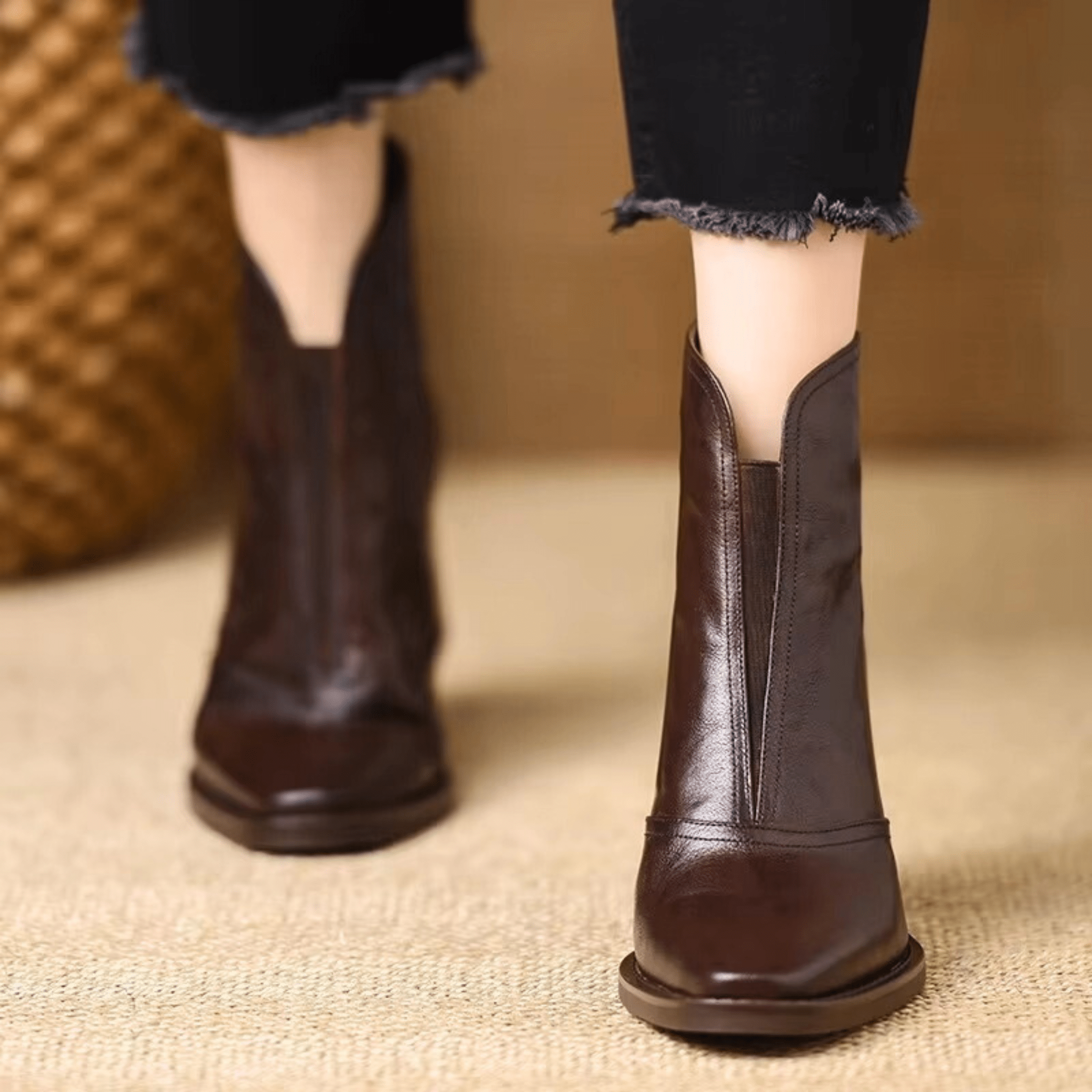 Claudia | Luxe Enkellaarsjes met Middelhoge Hak